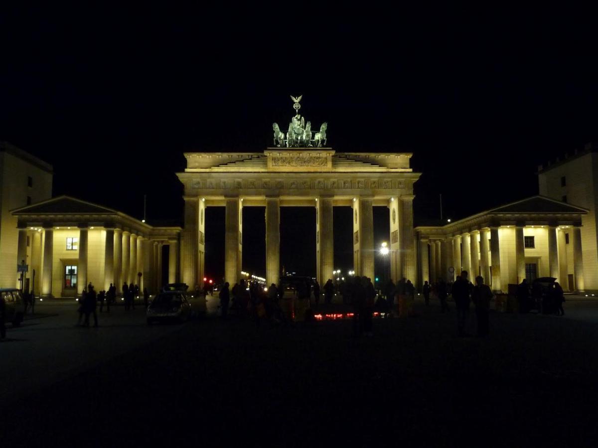 Apartment&Rooms Near Brandenburg Gate Berlin Exterior photo