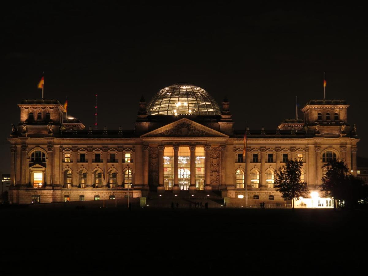 Apartment&Rooms Near Brandenburg Gate Berlin Exterior photo